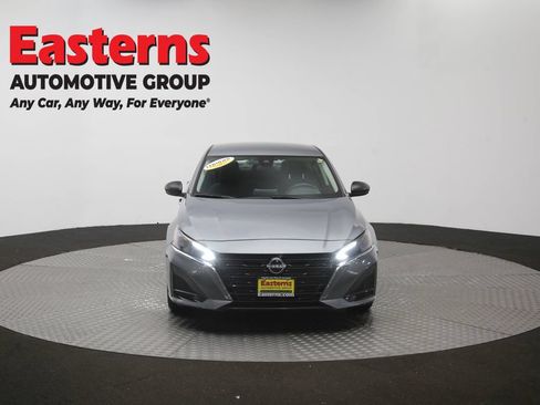 Used 2025 Nissan Altima 2.5 SV FWD image 52