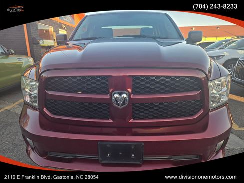 Used 2018 RAM 1500 Express w/ Express Value Package image 3