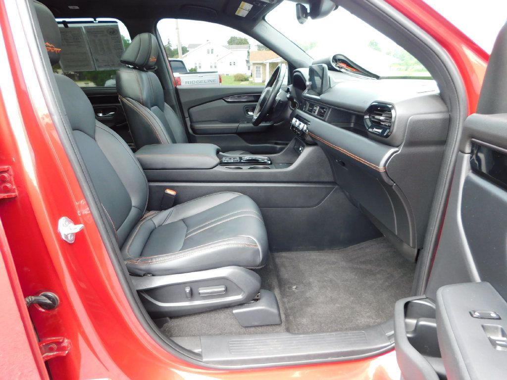 Used 2023 Honda Pilot TrailSport image 18