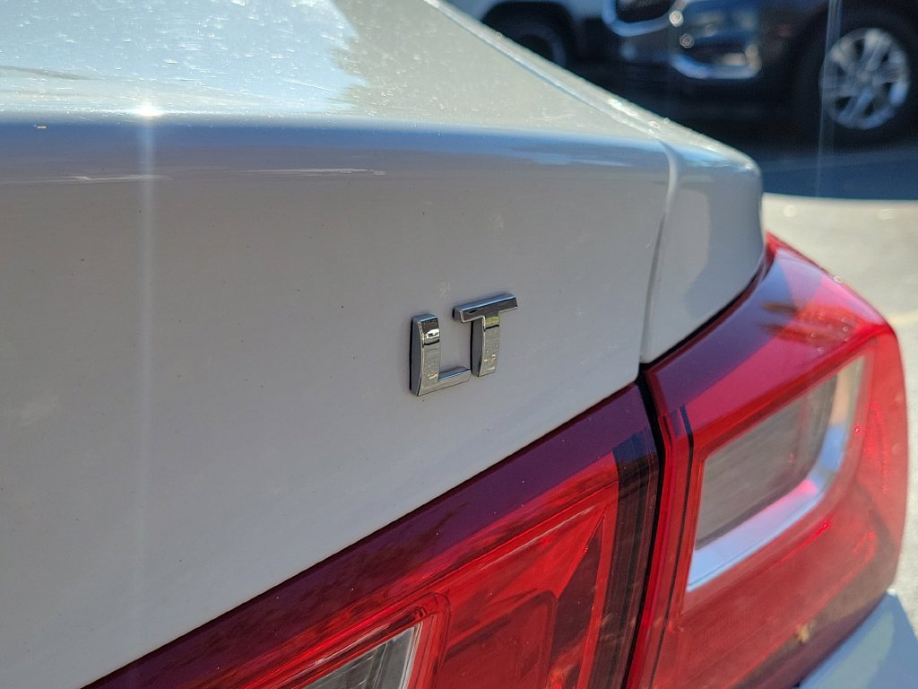 Used 2024 Chevrolet Malibu LT FWD image 12