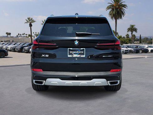 New 2026 BMW X5 sDrive40i image 6