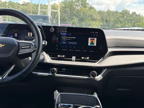 Certified 2026 Chevrolet Equinox LT FWD image 21