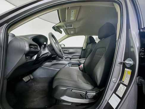 Used 2025 Honda HR-V LX image 13