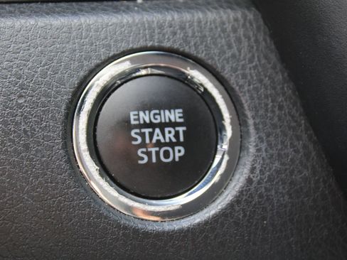 Used 2023 Toyota Camry XLE image 31