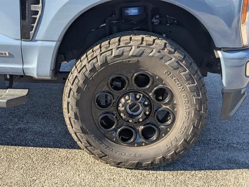 Used 2023 Ford F350 Lariat w/ Lariat Ultimate Package image 12