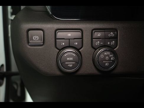 Used 2024 Chevrolet Silverado 2500 LT w/ Z71 Sport Edition AWD/4WD image 17