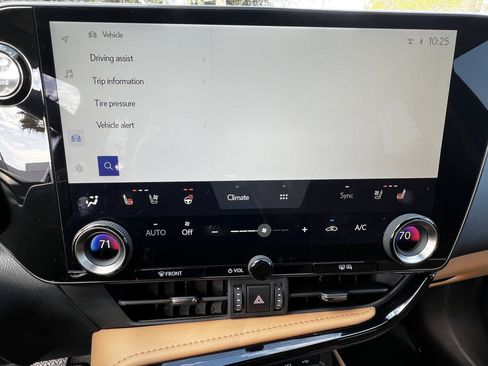 Used 2025 Lexus NX 250 FWD w/ Premium Package image 24