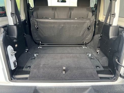 Used 2023 Jeep Wrangler Sport image 19