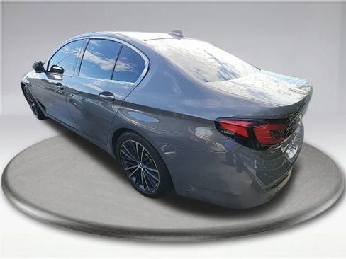 Used 2021 BMW 530i w/ Premium Package image 9