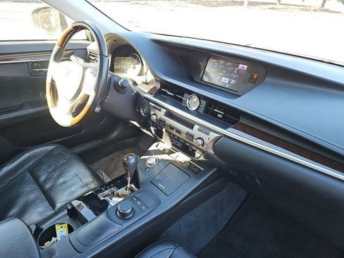 Used 2013 Lexus ES 350 w/ Luxury Pkg image 14