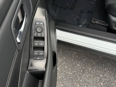 Used 2026 Nissan Rogue SV w/ SV Premium Package image 14