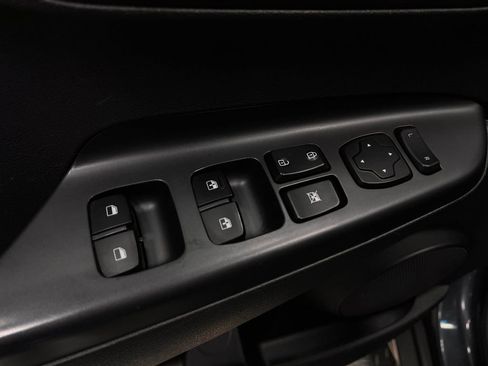 Used 2018 Hyundai Kona SEL FWD image 15