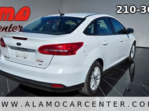 Used 2018 Ford Focus SE image 5