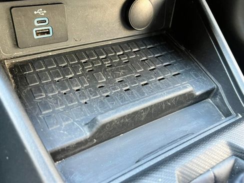 Used 2024 Ford Mustang Premium image 33