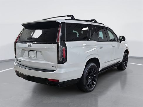 Used 2022 Cadillac Escalade Sport Platinum w/ LPO, ONYX Package image 3