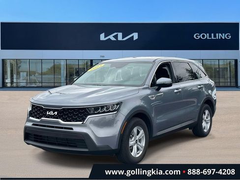 Certified 2023 Kia Sorento LX FWD image 5