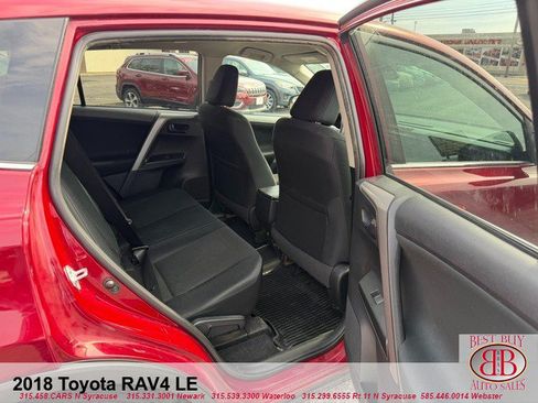 Used 2018 Toyota RAV4 LE w/ All Weather Liner Package FWD image 14