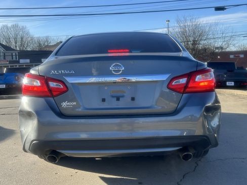 Used 2016 Nissan Altima 2.5 S w/ Power Driver Seat Package image 7