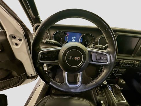 Used 2023 Jeep Wrangler Sahara w/ Cold Weather Group image 18