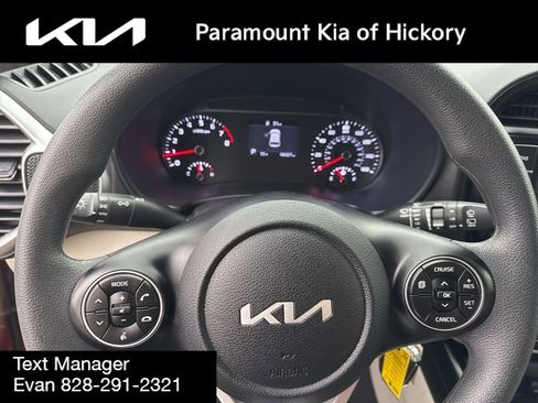 Used 2022 Kia Soul LX image 22