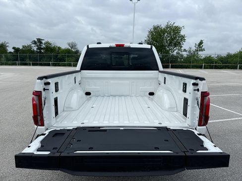 Used 2025 Ford F150 Platinum w/ FX4 Off-Road Package AWD/4WD image 19