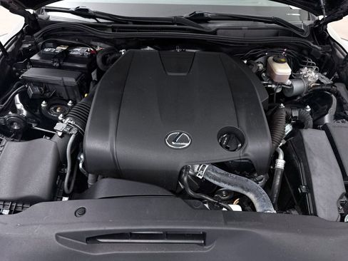 Used 2014 Lexus IS 250 w/ Navigation Package RWD image 8