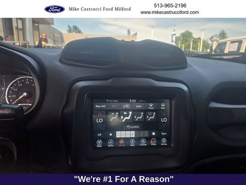 Used 2018 Jeep Renegade Latitude w/ Cold Weather Group AWD/4WD image 6