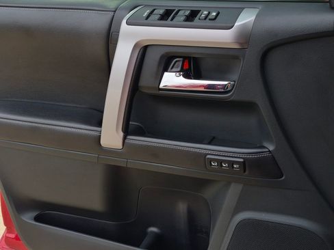 Used 2016 Toyota 4Runner Limited image 15