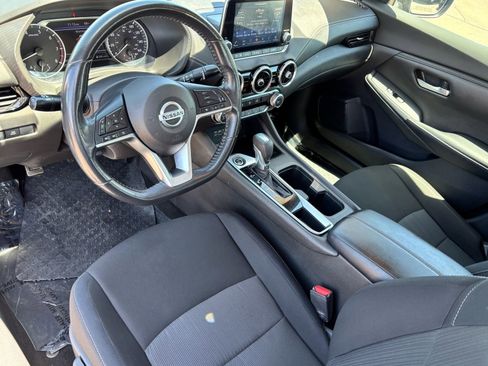 Used 2022 Nissan Sentra SV FWD image 16