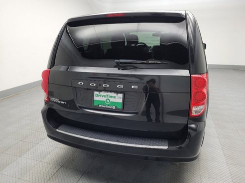Used 2020 Dodge Grand Caravan SE image 7
