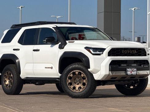 Certified 2025 Toyota 4Runner Trailhunter image 2