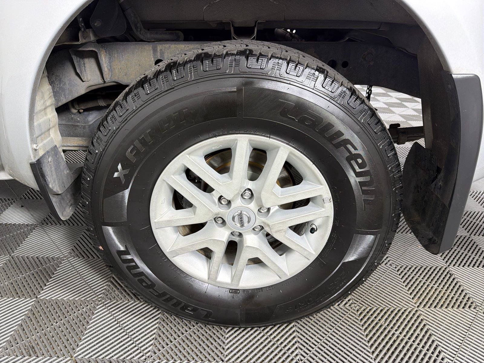 Used 2019 Nissan Frontier SV AWD/4WD image 17
