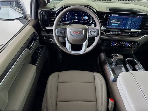 New 2026 GMC Sierra 1500 SLT image 15
