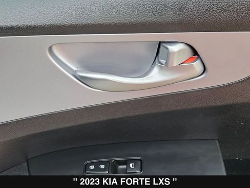 Used 2023 Kia Forte LXS w/ LXS Technology Package FWD image 31