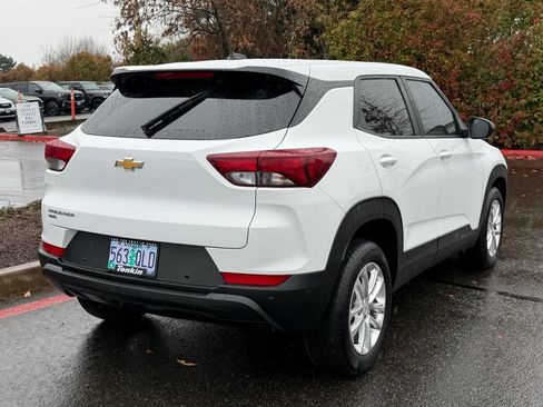 Used 2025 Chevrolet TrailBlazer LS w/ LS Convenience Package AWD/4WD image 7