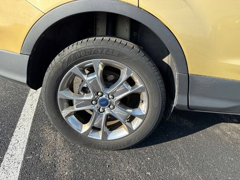 Used 2014 Ford Escape SE w/ Equipment Group 201A FWD image 5