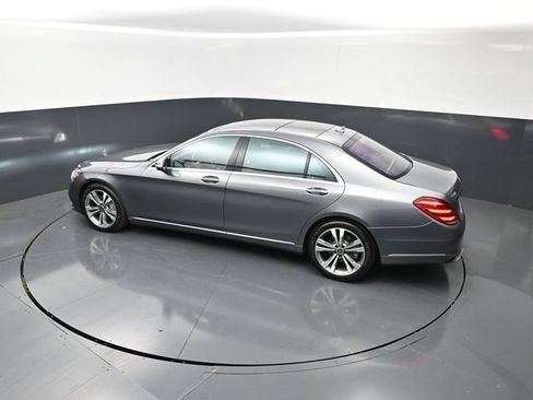Used 2020 Mercedes-Benz S 560 4MATIC Sedan w/ Premium Package image 16