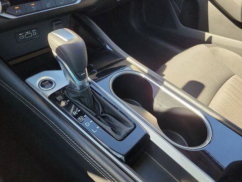 Used 2023 Nissan Altima 2.5 SV image 16