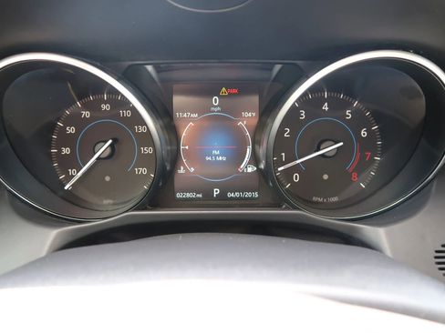 Used 2017 Jaguar XF Prestige image 36