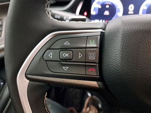 New 2025 Jeep Grand Cherokee L Limited w/ Luxury Tech Group II image 31