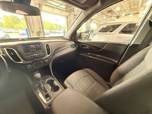 Used 2024 Chevrolet Equinox LT FWD image 19