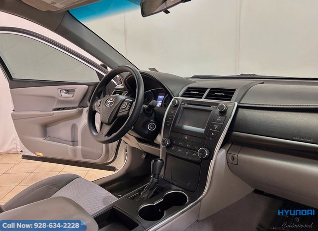 Used 2017 Toyota Camry LE FWD image 18