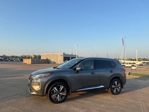 Certified 2023 Nissan Rogue SL w/ SL Premium Package AWD/4WD image 8