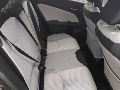 Used 2018 Toyota Prius Two image 19