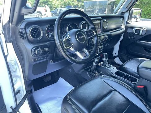 Used 2021 Jeep Wrangler Unlimited Sahara w/ Cold Weather Group AWD/4WD image 10