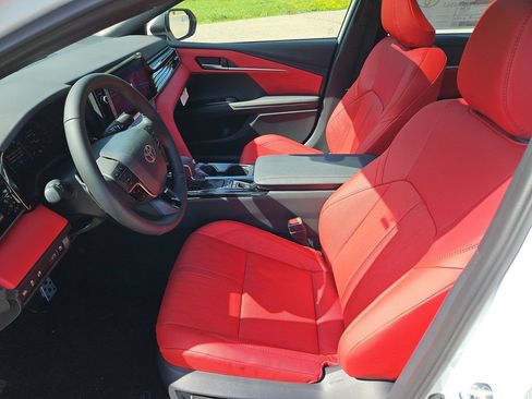 New 2026 Toyota Camry Hybrid AWD/4WD image 19