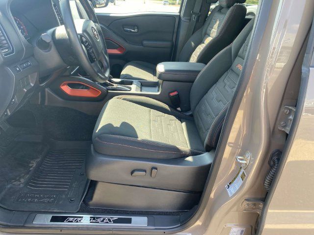 Used 2023 Nissan Frontier PRO-4X w/ Technology Package AWD/4WD image 11