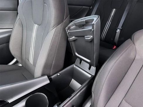 New 2026 Hyundai Elantra Sport image 18