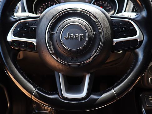 Used 2020 Jeep Compass Latitude FWD image 55