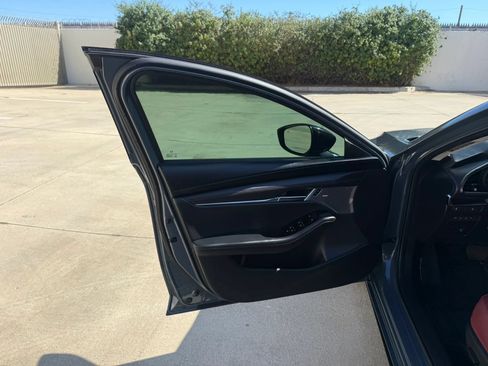Used 2023 MAZDA MAZDA3 s FWD image 8